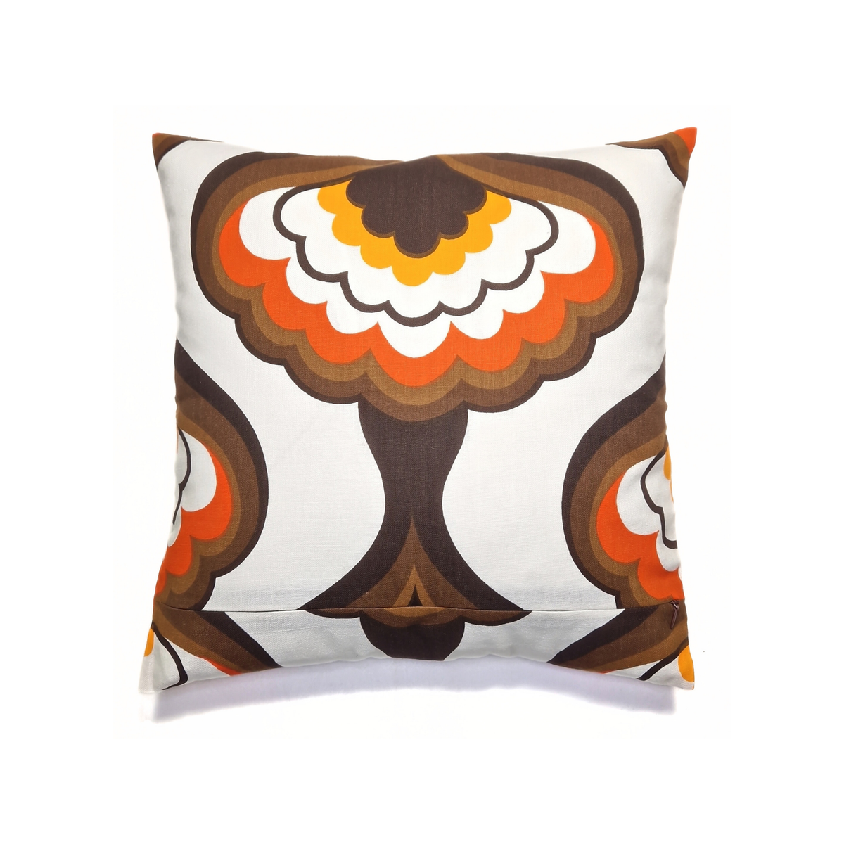 Dos du coussin Amber Wave en authentique tissu vintage années 70 à motifs orange, marron et blanc