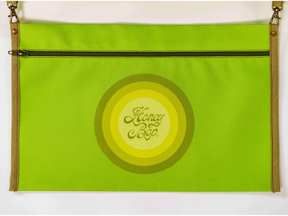 Pochette imperméable amovible du matelas de plage Linden ’71 vert anis avec fermeture zippée et logo Honey Bop